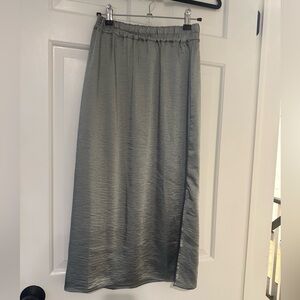 GAP Mint color satin midi skirt